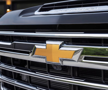 Close-up of the gold bowtie on the Chevrolet Silverado HD chrome grille